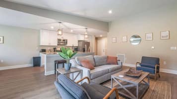 Een televisie en een kantoor