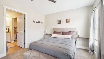 5 bedrooms, desk, iron/ironing board, travel crib