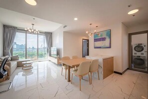 Deluxe Apartment, 2 Bedrooms, City View | In-room dining - Empire City View Luxury Apartment (Ho Chi Minh City)