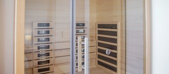 Charming semi-detached house for 4 people with an infrared cabin.