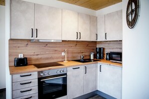 Fridge, microwave, oven, stovetop - Charming semi-detached house for 4 people with an infrared cabin. (Winterberg)