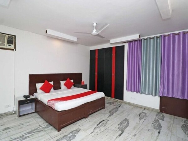 Luxury Room | Free WiFi - Gurugram Home Residency (Gurugram)