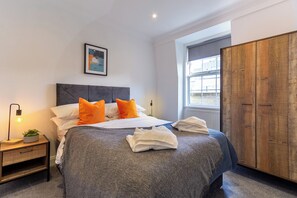 Apartment | 2 bedrooms, iron/ironing board, free WiFi, bed sheets - Brighton/2bedroomflat/modern/tv/wifi (Brighton)