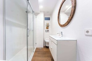 Chuveiro, secador de cabelo