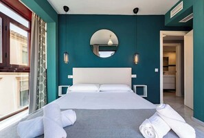 2 habitaciones, tabla de planchar con plancha, wifi y ropa de cama 