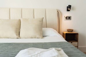 3 bedrooms, iron/ironing board, travel cot, WiFi