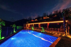 2 dormitorios, espacio para trabajar con un portátil, wifi gratis