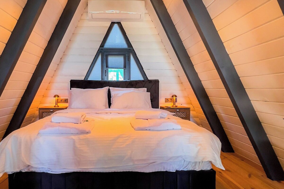 2 bedrooms, laptop workspace, free WiFi