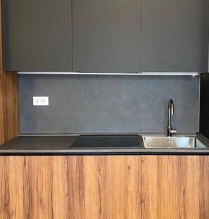 Private kitchen - One bedroom apartment- Bandello 22 (Milan)
