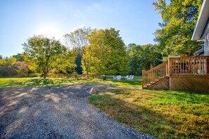 Property grounds - Stargazer Meadows • Firepit | BBQ | Ideal Location (Fennville)