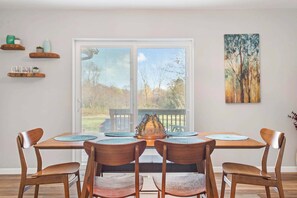 Dining - Stargazer Meadows • Firepit | BBQ | Ideal Location (Fennville)