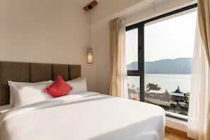 Suite de luxe | Minibar gratuït, escriptori i espai de treball apte per a portàtils 