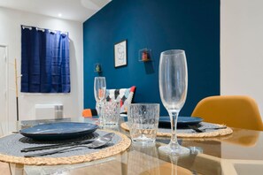 Dining - Suite Symphony - Olympe Suites & Spa - Lille/Tourcoing/Belgium (Tourcoing)