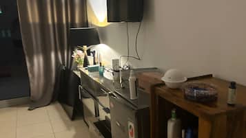 Room, 1 Bedroom, Accessible, Smoking | Room amenity
