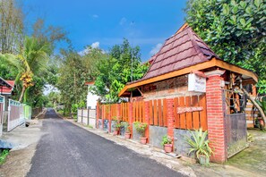 Fachada de la propiedad