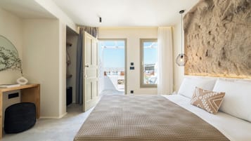 Blackout drapes, soundproofing, iron/ironing board, free WiFi