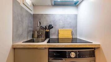 冰箱、微波炉、炉灶、茶具/咖啡用具