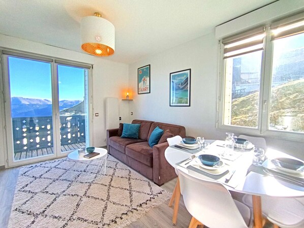 Dining - T3 at Pla d'Adet 1700m for 6 pax, well-equipped comfort (Saint-Lary-Soulan)