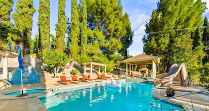4BR Home Resort w/Games/Slide/Oasis