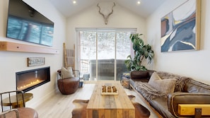 Smart TV, fireplace, table tennis