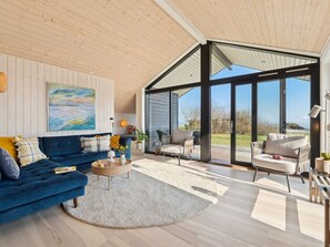 TV - "Viveke" - 10m from the sea by Interhome (Bjert)