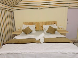 Desk, laptop workspace - Dreams Heaven Resort Jaisalmer (Jaisalmer)
