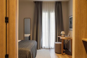 Deluxe Double Room, 1 Bedroom, City View | 1 bedroom, soundproofing, iron/ironing board, free WiFi