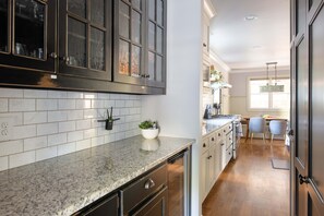 Fridge, microwave, oven, stovetop - Silver Stallion by Minty Living (Atlanta)