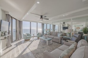 Smart TV - Sandy Seahorse Tower 3 - 10th floor - best view! Private balcony, 2 kings, bunks (Panama City Beach)