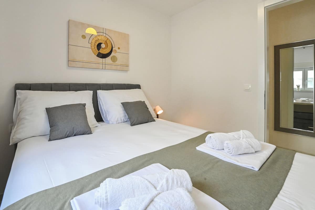2 habitaciones, tabla de planchar con plancha y wifi gratis