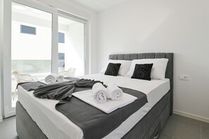 Apartment, 2 Schlafzimmer, Balkon | Bügeleisen/Bügelbrett, kostenloses WLAN, Bettwäsche