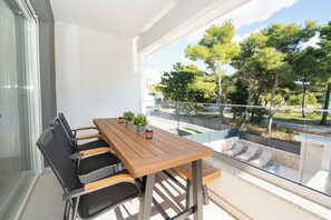 Appartement Deluxe, 2 chambres, 2 salles de bains | Terrasse/Patio