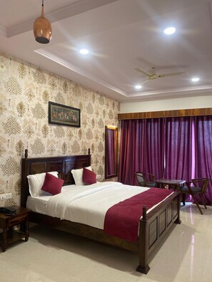 Superior Room - The Hamirgarh Palace (Kumbhalgarh)