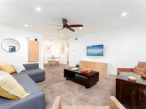 Smart TV - New: Sunny Palm Springs 1BR Oasis (Palm Springs)