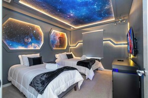 5 habitaciones, tabla de planchar con plancha, wifi y ropa de cama 