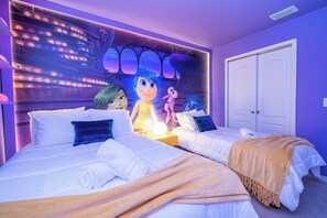 5 bedrooms, iron/ironing board, WiFi, bed sheets