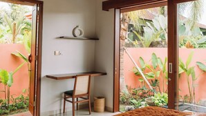 Villa, 2 Yatak Odası, Havuz Manzaralı