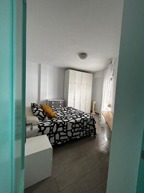 3 bedrooms, iron/ironing board, WiFi, bed sheets - Apartment 20 meters from the beach  (Almería)