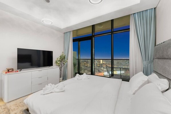 مكواة/لوح كي وواي فاي وملاءات أسرّة