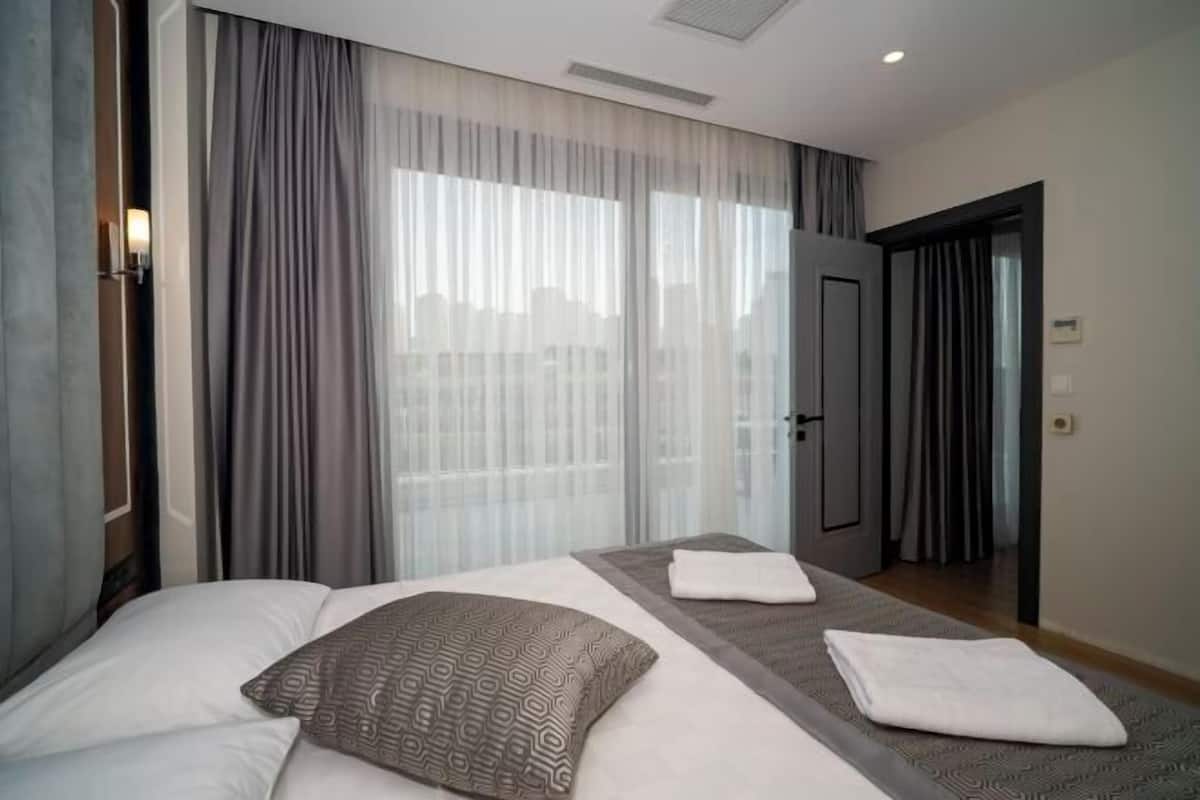 1 bedroom, soundproofing, iron/ironing board, free WiFi