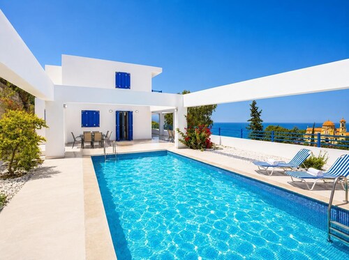 Villa Eagles Nest - Four Bedroom Villa, Sleeps 9
