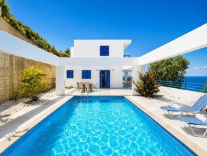 Pool - Villa Eagles Nest - Four Bedroom Villa, Sleeps 9 (Pachyammos)