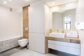 Appartamento, balcone, vista città | Bagno | Sapone