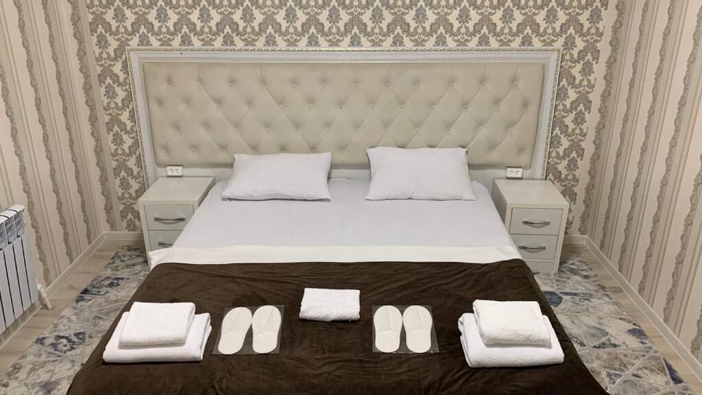 Desk, iron/ironing board, free WiFi