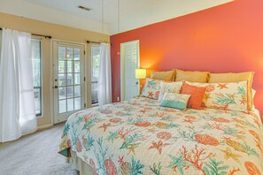 House (3 Bedrooms) | Interior - Cozy North Myrtle Beach Home: 3 Blocks to Ocean! (North Myrtle Beach)