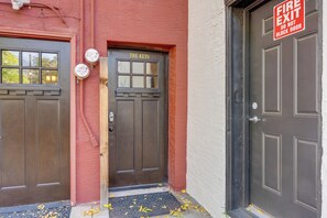 Interior - 1 Mi to Red Rock Canyon: Old Downtown Loft (Colorado Springs)