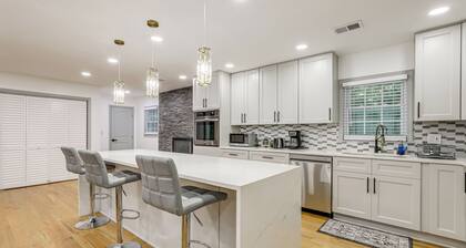 2 Mi to Truist Park: Marietta Home w/ Pool Table