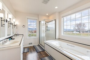 Hair dryer, towels - * *Mountain View Ranch* * (Corvallis)