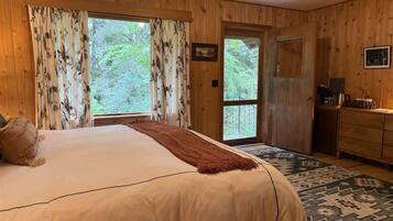 1 bedroom, iron/ironing board, internet, bed sheets