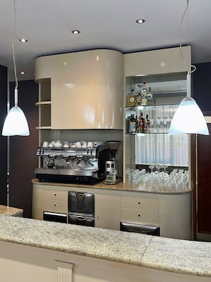 Bar (on property) - Hotel Aba (Moncalieri)
